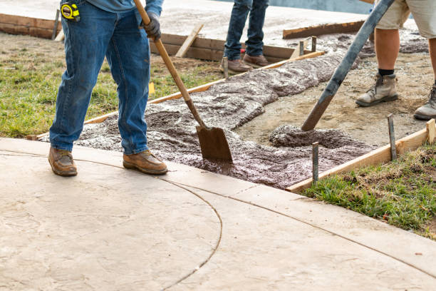 Best Driveway Concrete Repair  in Lakes East, CT